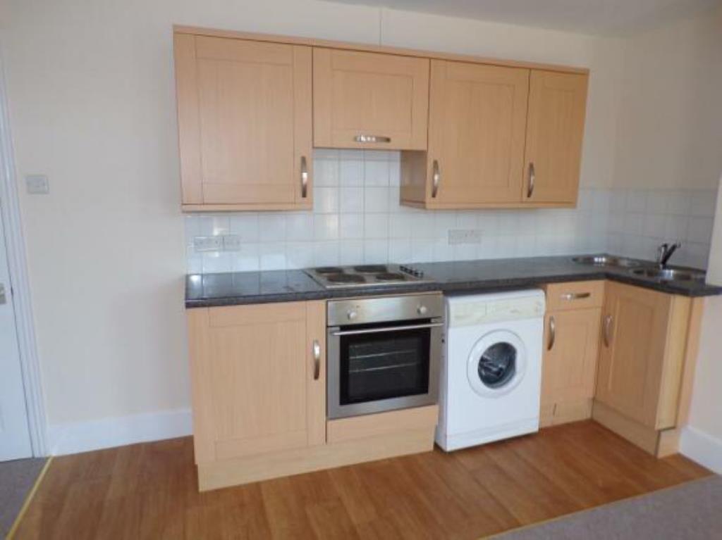 Lot: 155 - A PAIR OF TWO-BEDROOM FLATS FOR INVESTMENT - Library Photo of a kitchen when vacant